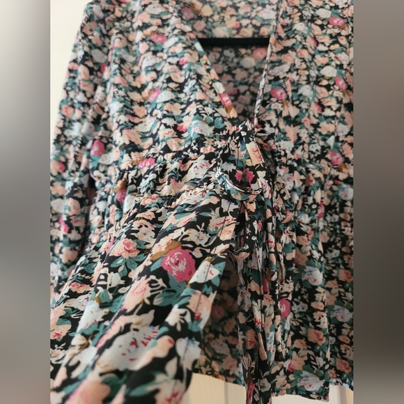 Floral Drawstring Kimono Style Blouse - Picture 6 of 7